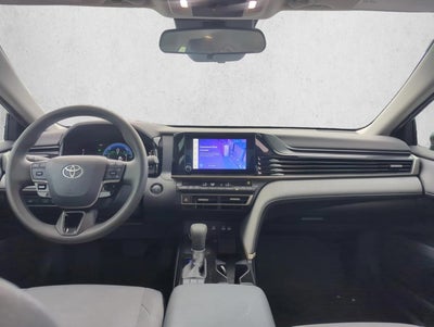 2025 Toyota Camry LE (SE)