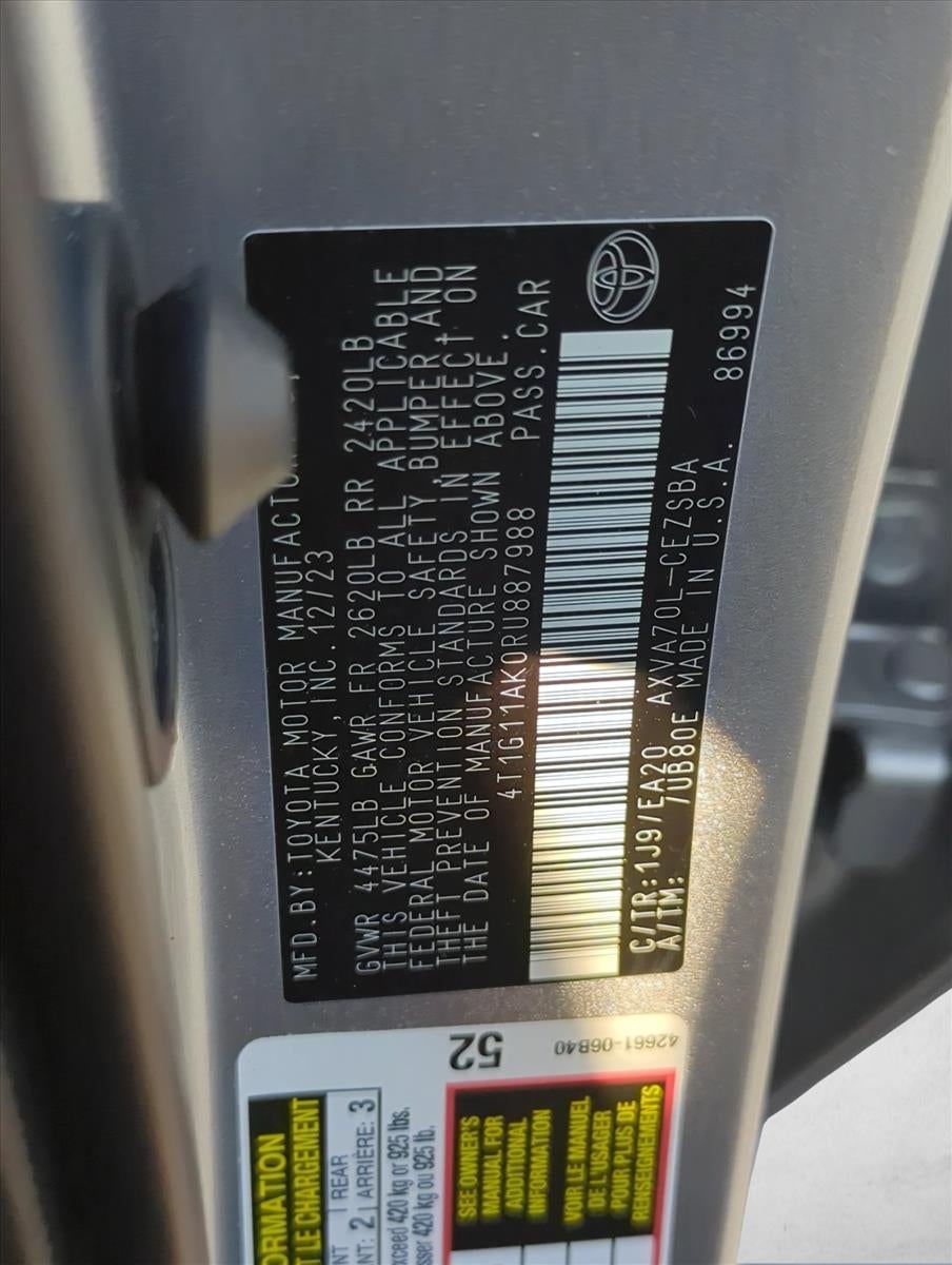 2024 Toyota Camry SE Auto (SE)
