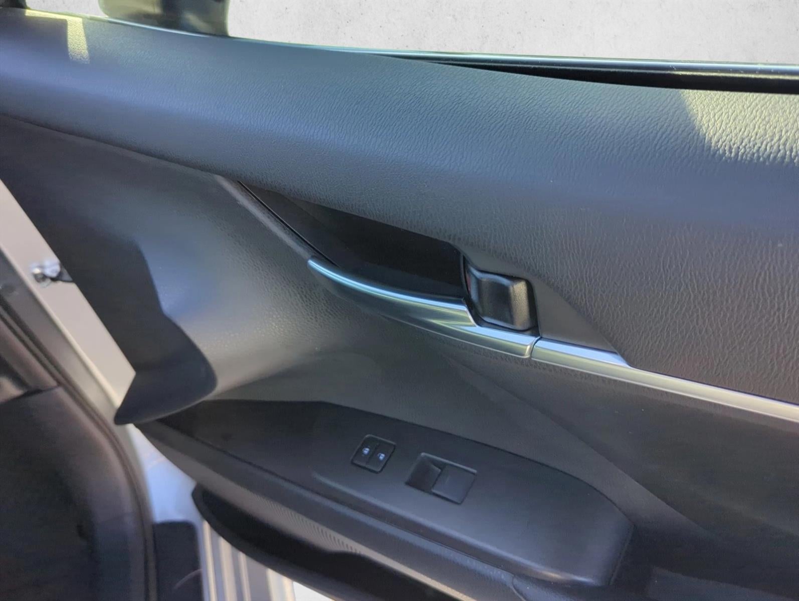 2024 Toyota Camry SE Auto (SE)