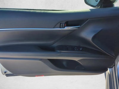 2024 Toyota Camry SE Auto (SE)