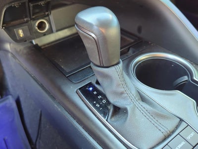 2024 Toyota Camry SE Auto (SE)