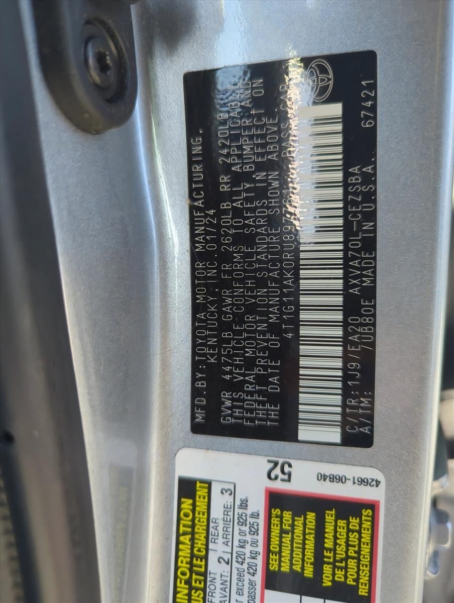 2024 Toyota Camry SE Auto (SE)