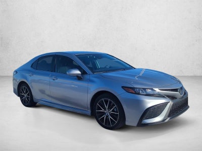 2024 Toyota Camry SE Auto (SE)