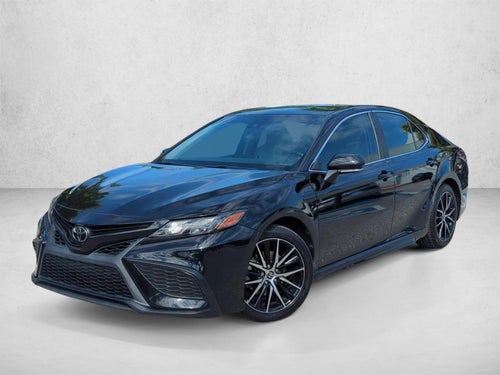 2022 Toyota Camry SE Auto (SE)