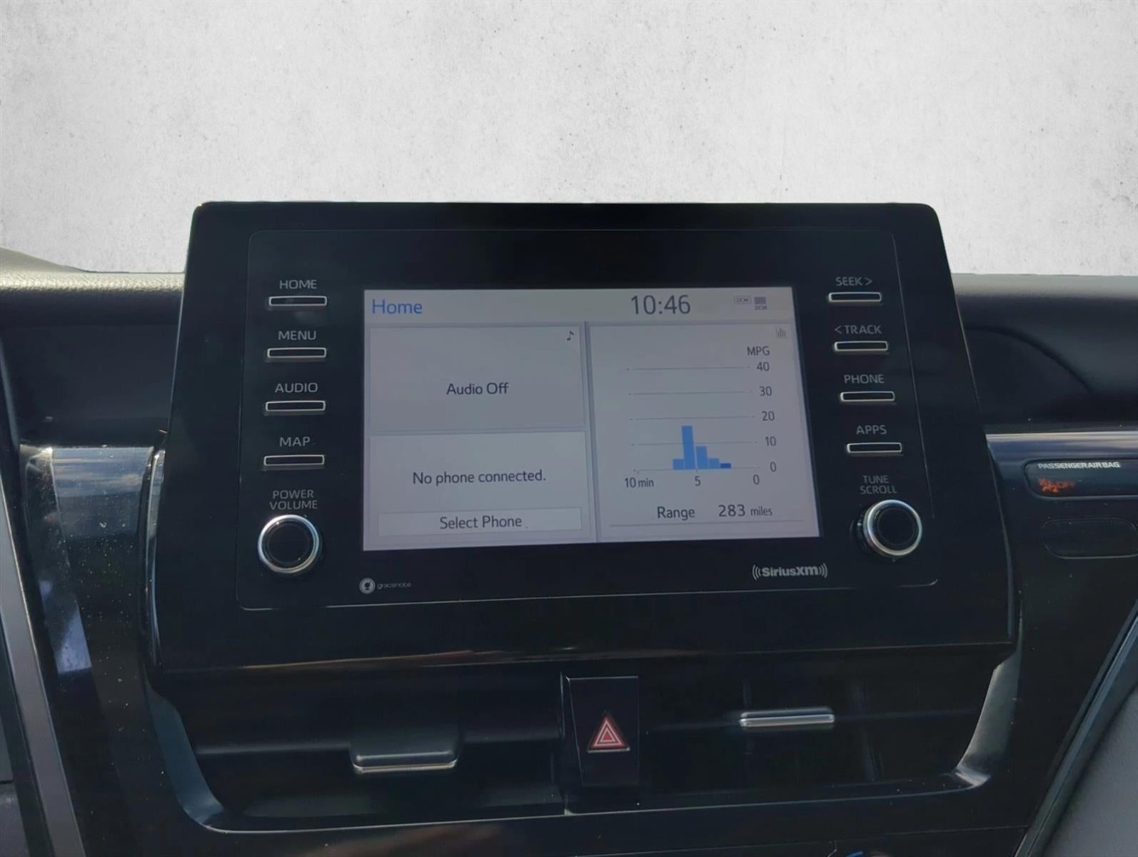 2022 Toyota Camry SE Auto (SE)