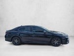 2022 Toyota Camry SE Auto (SE)