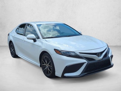 2024 Toyota Camry SE Auto (SE)