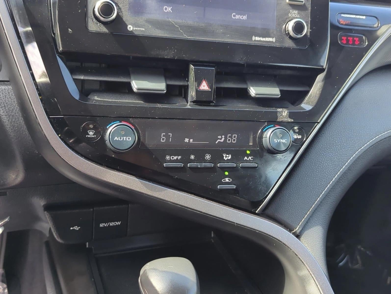 2023 Toyota Camry SE Auto (SE)