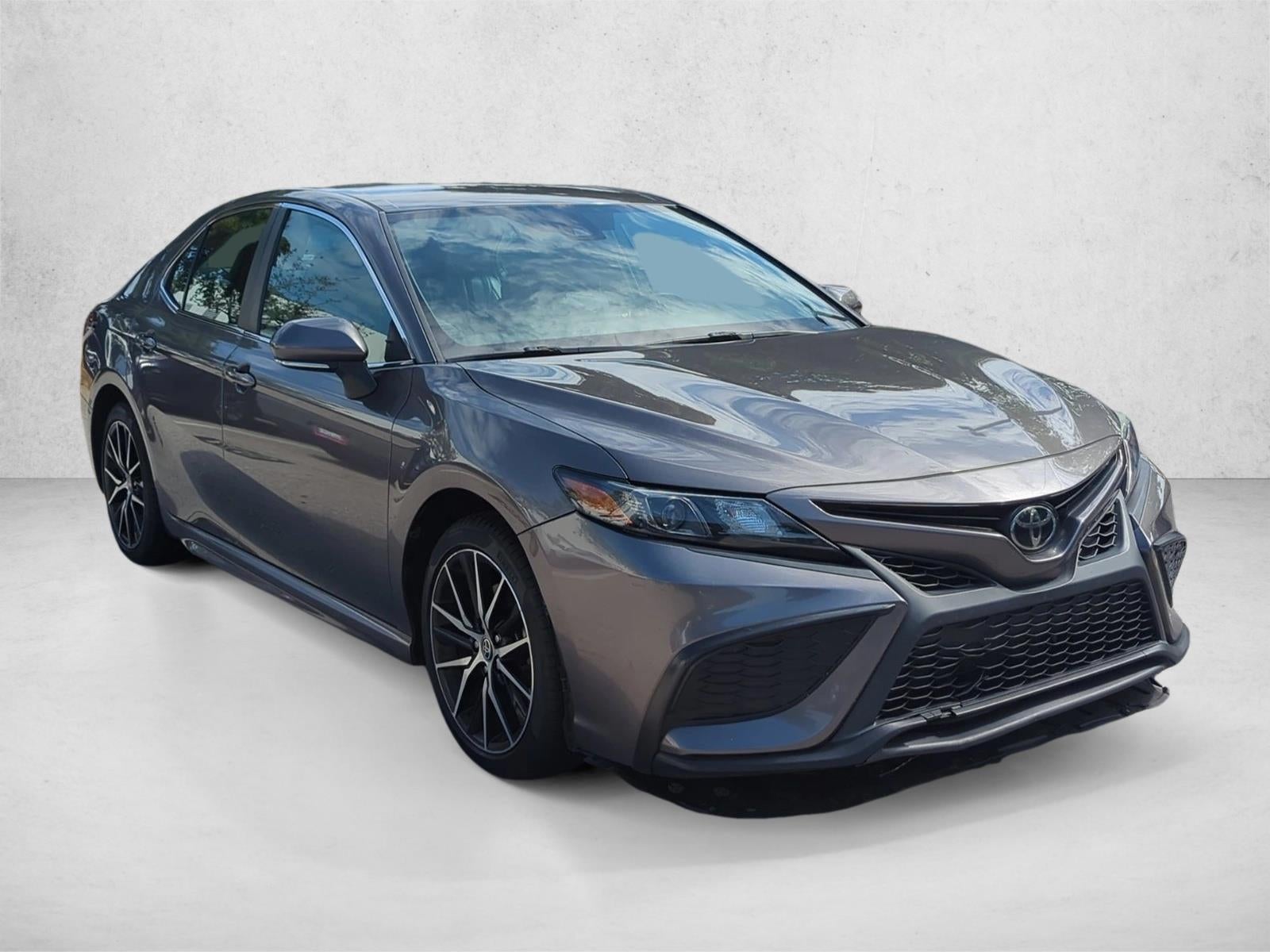 2023 Toyota Camry SE Auto (SE)