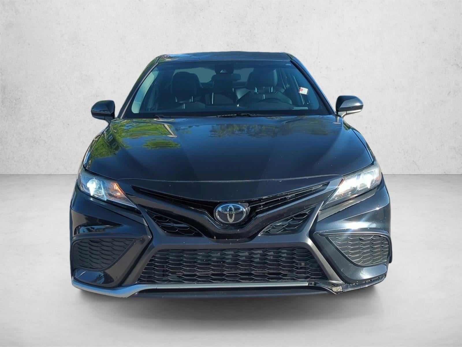 2021 Toyota Camry SE Auto (SE)