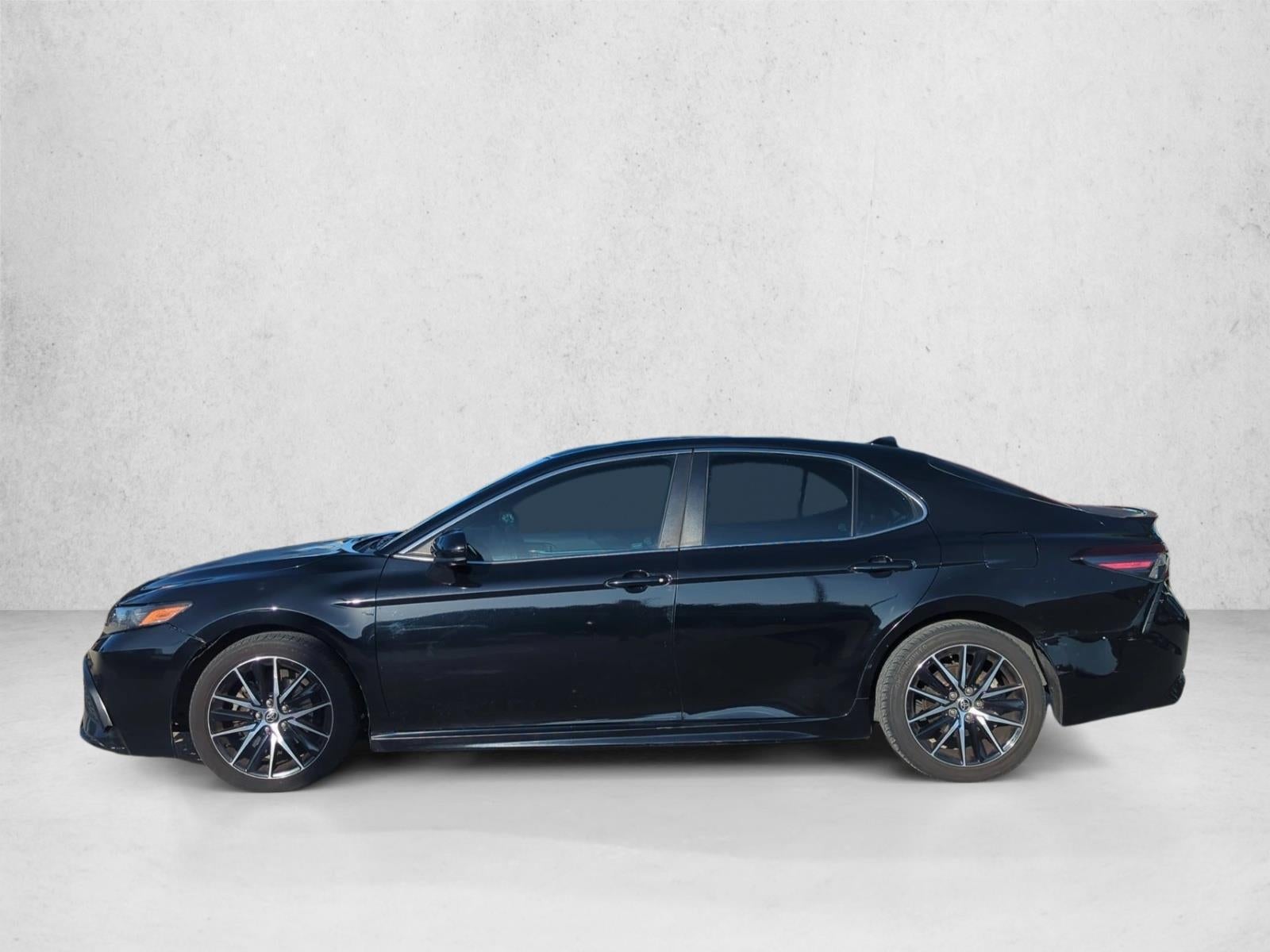 2021 Toyota Camry SE Auto (SE)