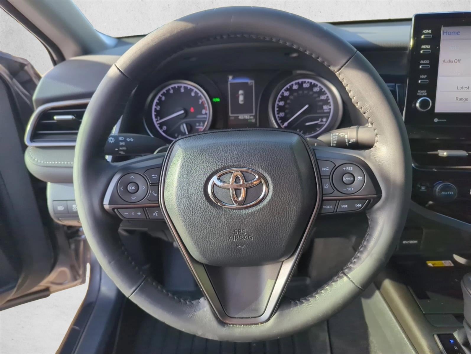 2024 Toyota Camry SE Auto (SE)