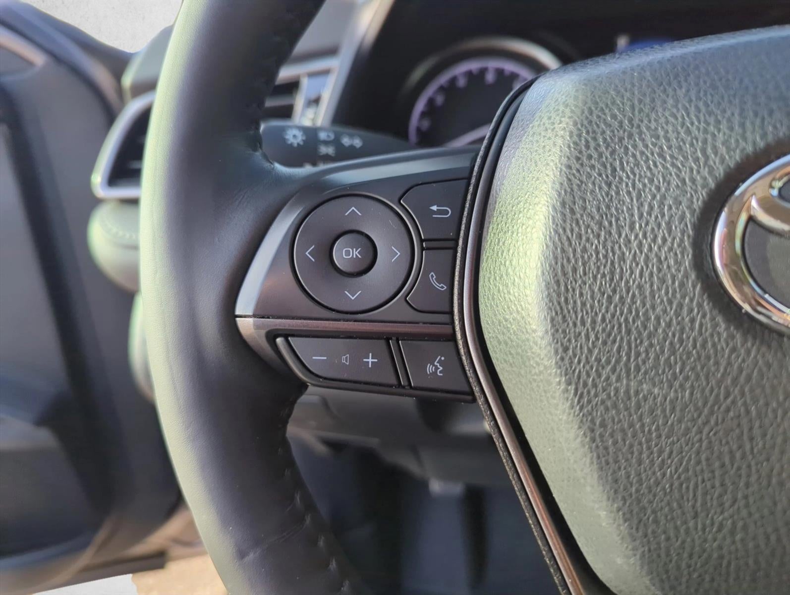 2024 Toyota Camry SE Auto (SE)