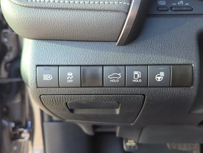 2024 Toyota Camry SE Auto (SE)