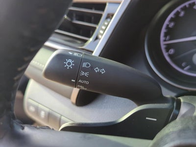 2024 Toyota Camry SE Auto (SE)