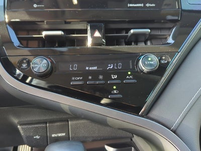 2024 Toyota Camry SE Auto (SE)
