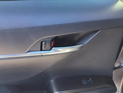 2024 Toyota Camry SE Auto (SE)