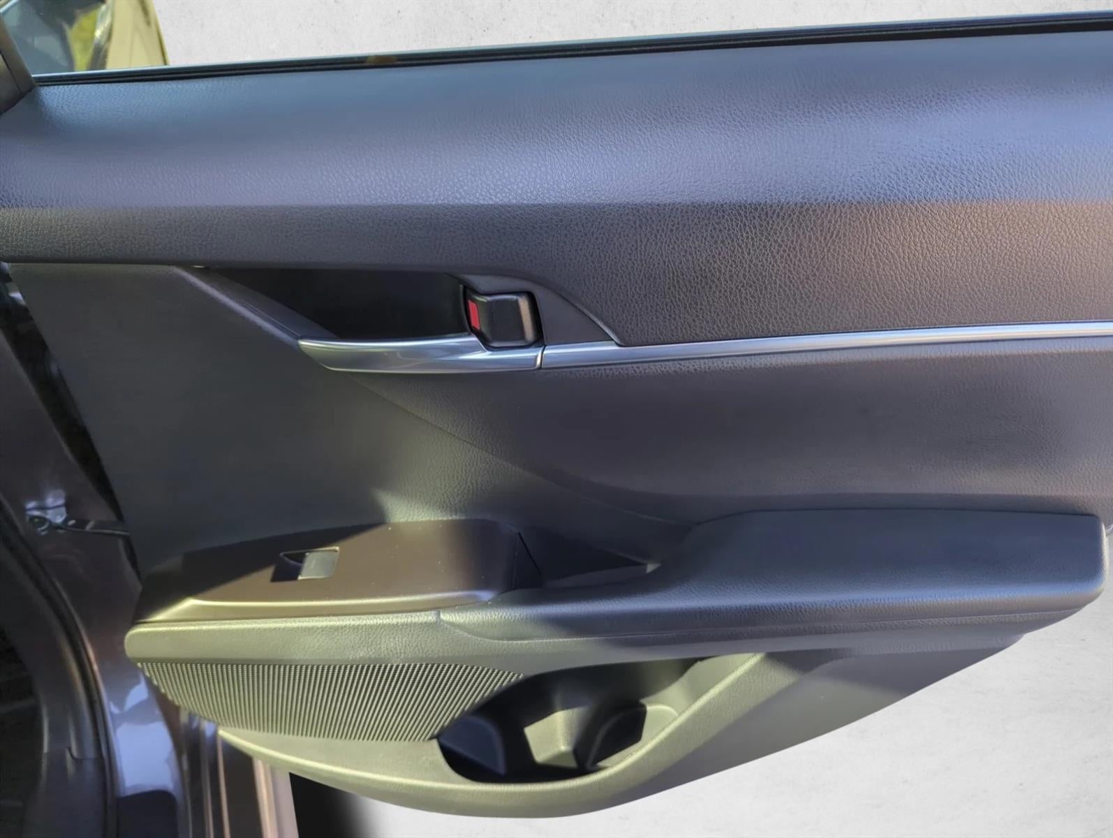 2024 Toyota Camry SE Auto (SE)