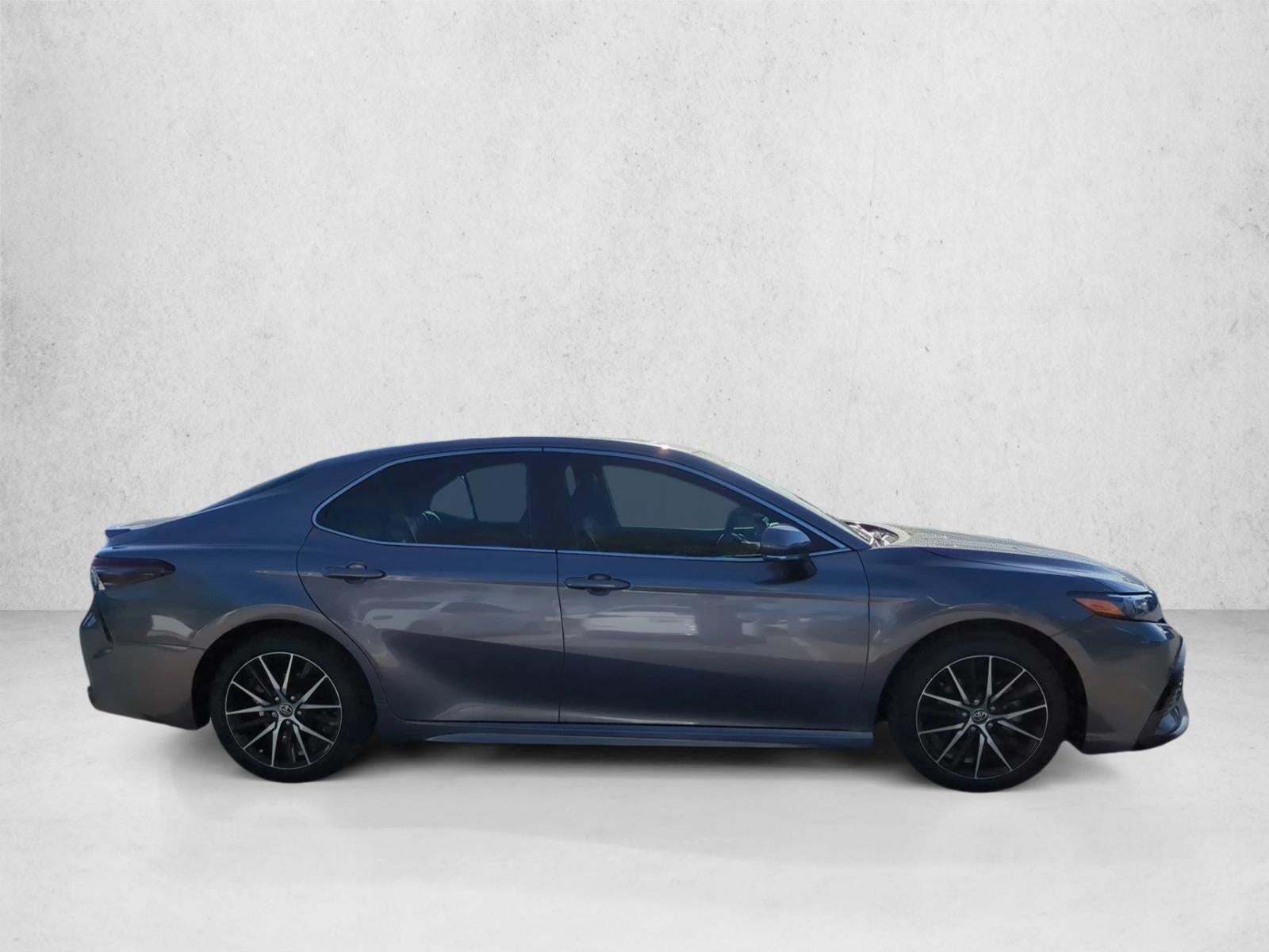 2024 Toyota Camry SE Auto (SE)