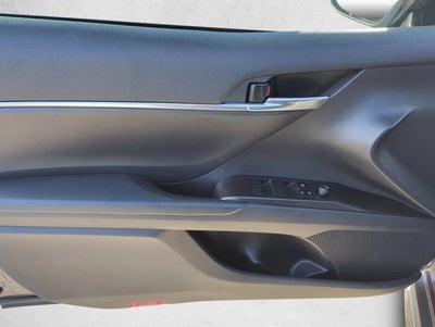 2024 Toyota Camry SE Auto (SE)