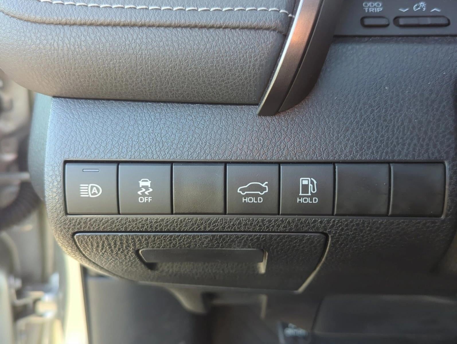 2021 Toyota Camry SE Nightshade Auto (Natl)