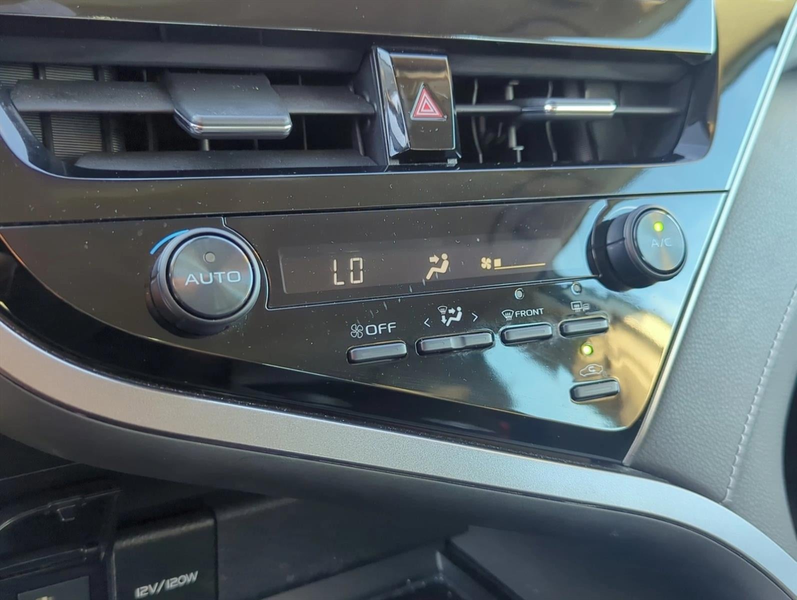 2021 Toyota Camry SE Nightshade Auto (Natl)