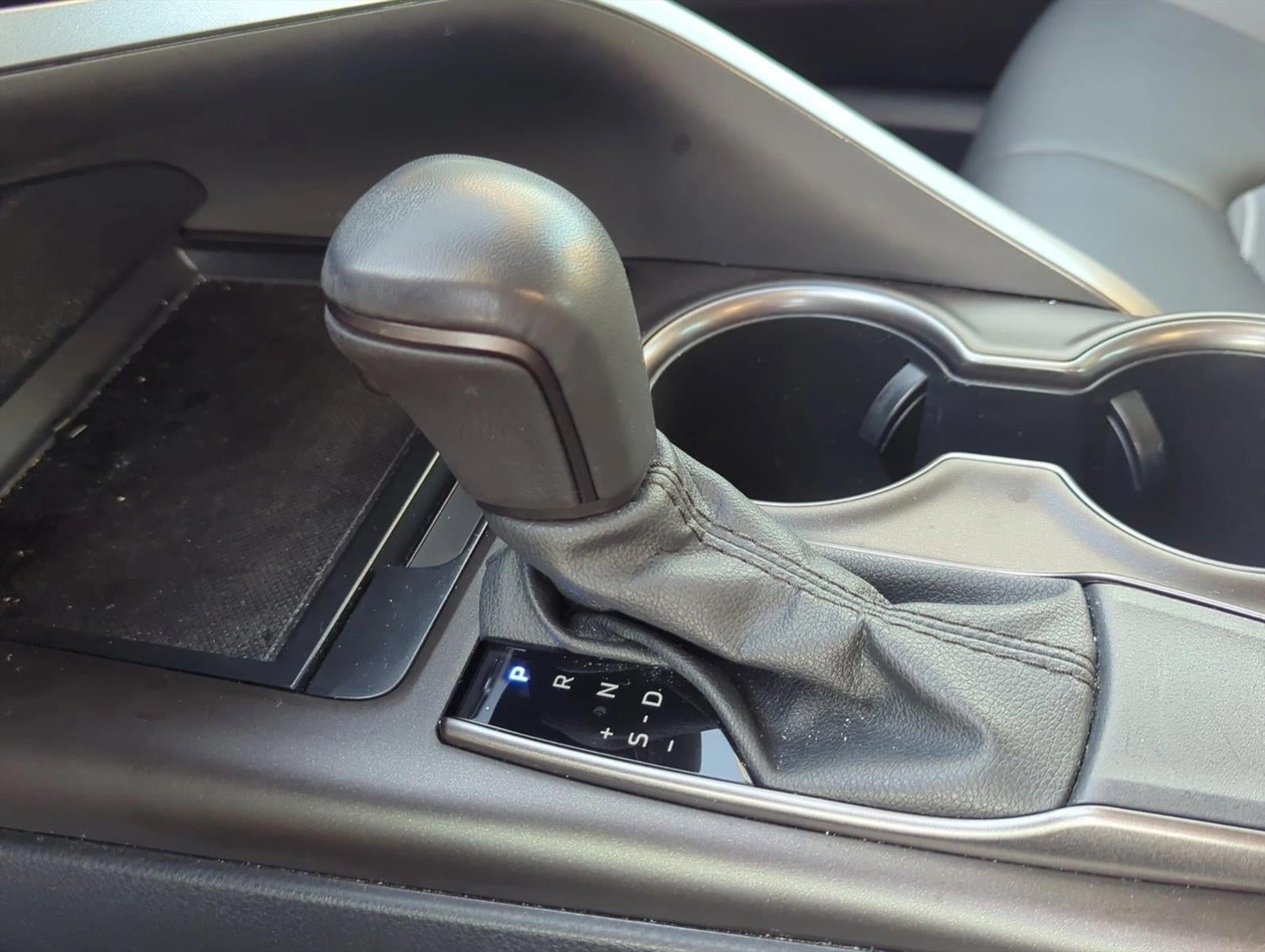 2021 Toyota Camry SE Nightshade Auto (Natl)