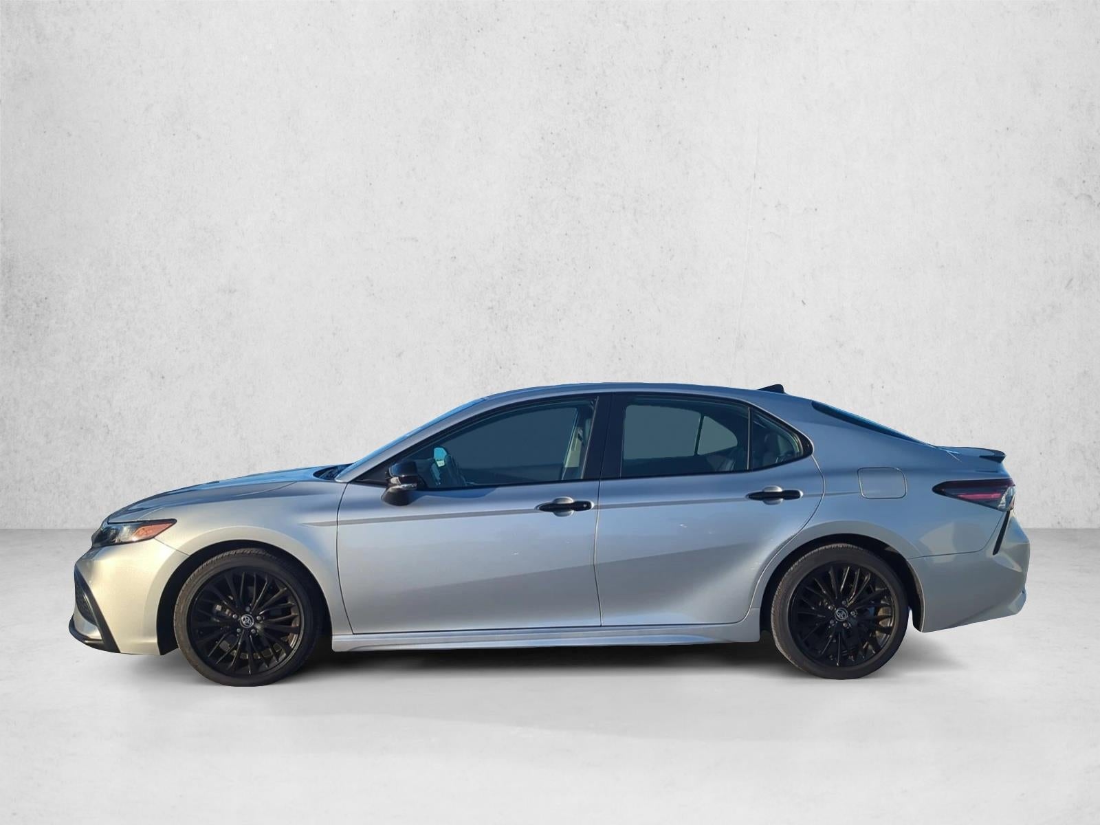 2021 Toyota Camry SE Nightshade Auto (Natl)