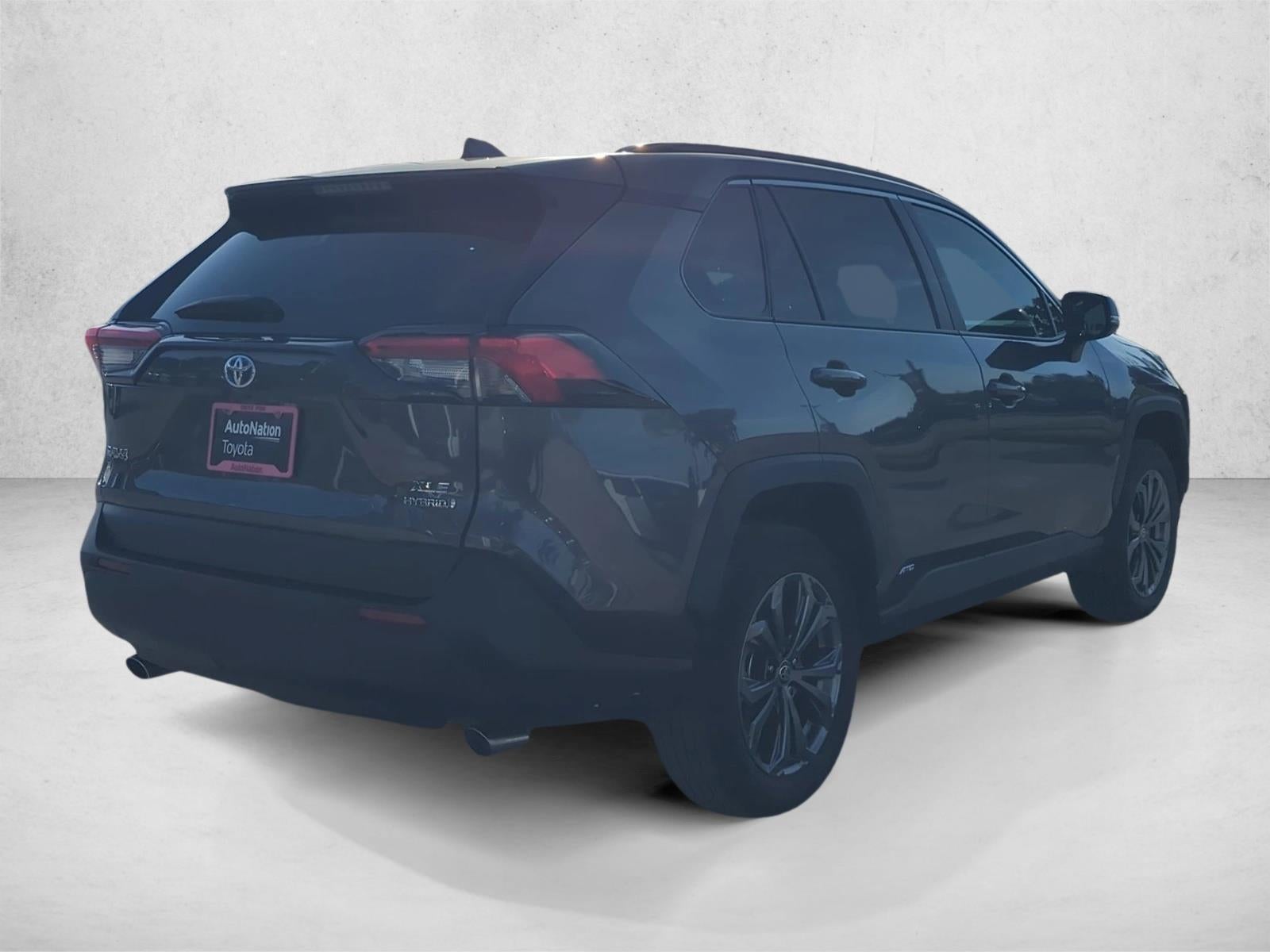 2022 Toyota RAV4 Hybrid XLE Premium AWD (Natl)