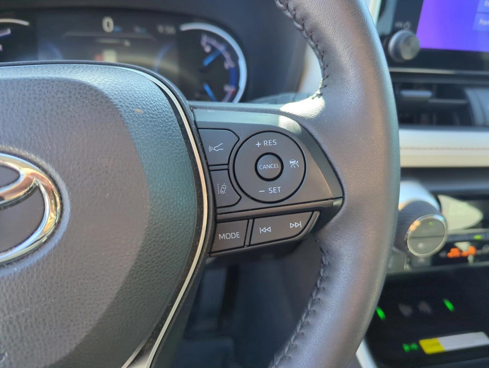 2024 Toyota RAV4 Hybrid XLE AWD (Natl)