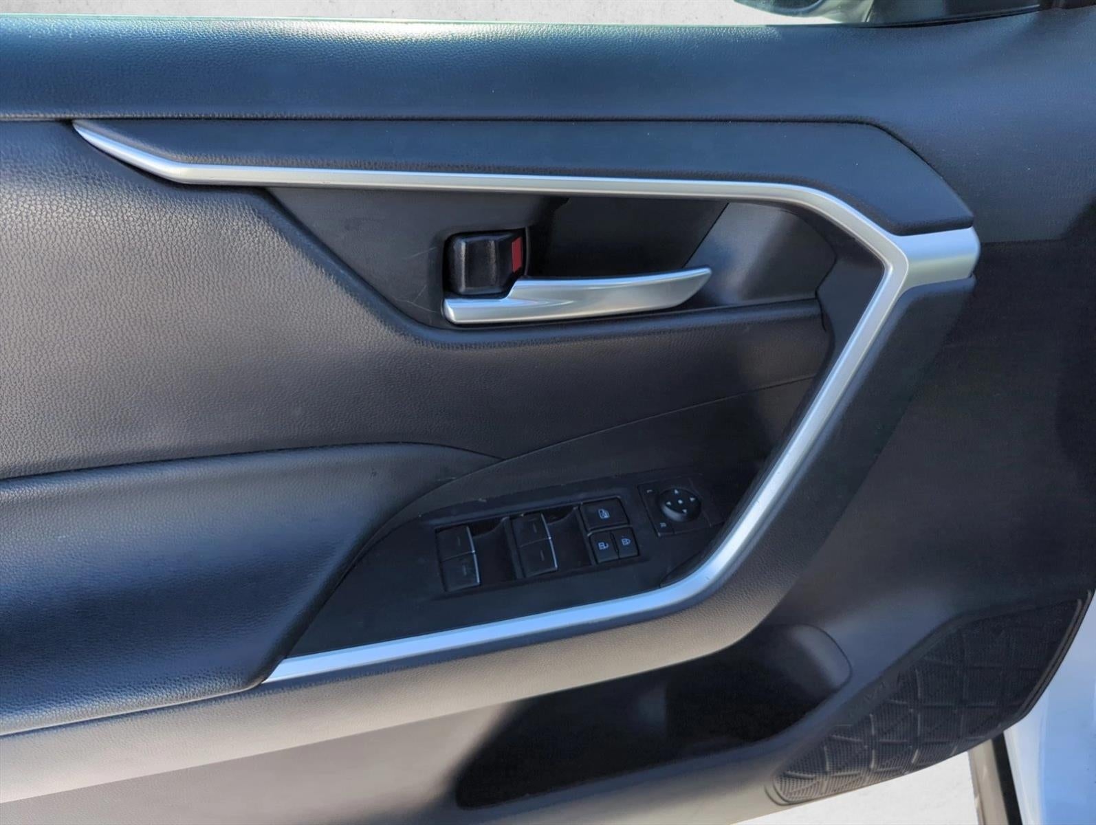2023 Toyota RAV4 Hybrid SE AWD (Natl)