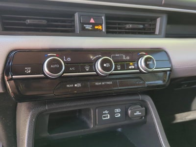 2023 Honda Pilot LX 2WD