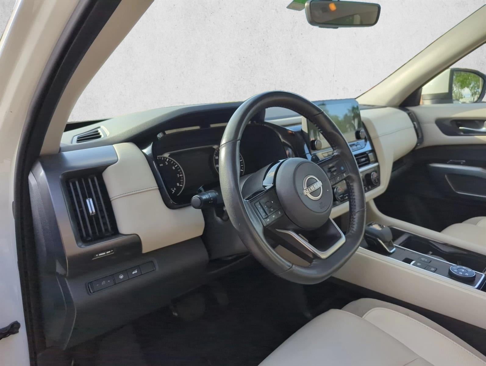 2023 Nissan Pathfinder SL 4WD