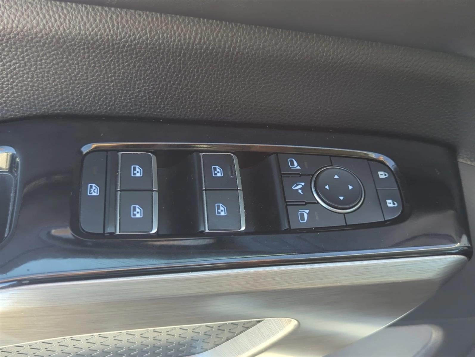 2024 Nissan Pathfinder Platinum 2WD