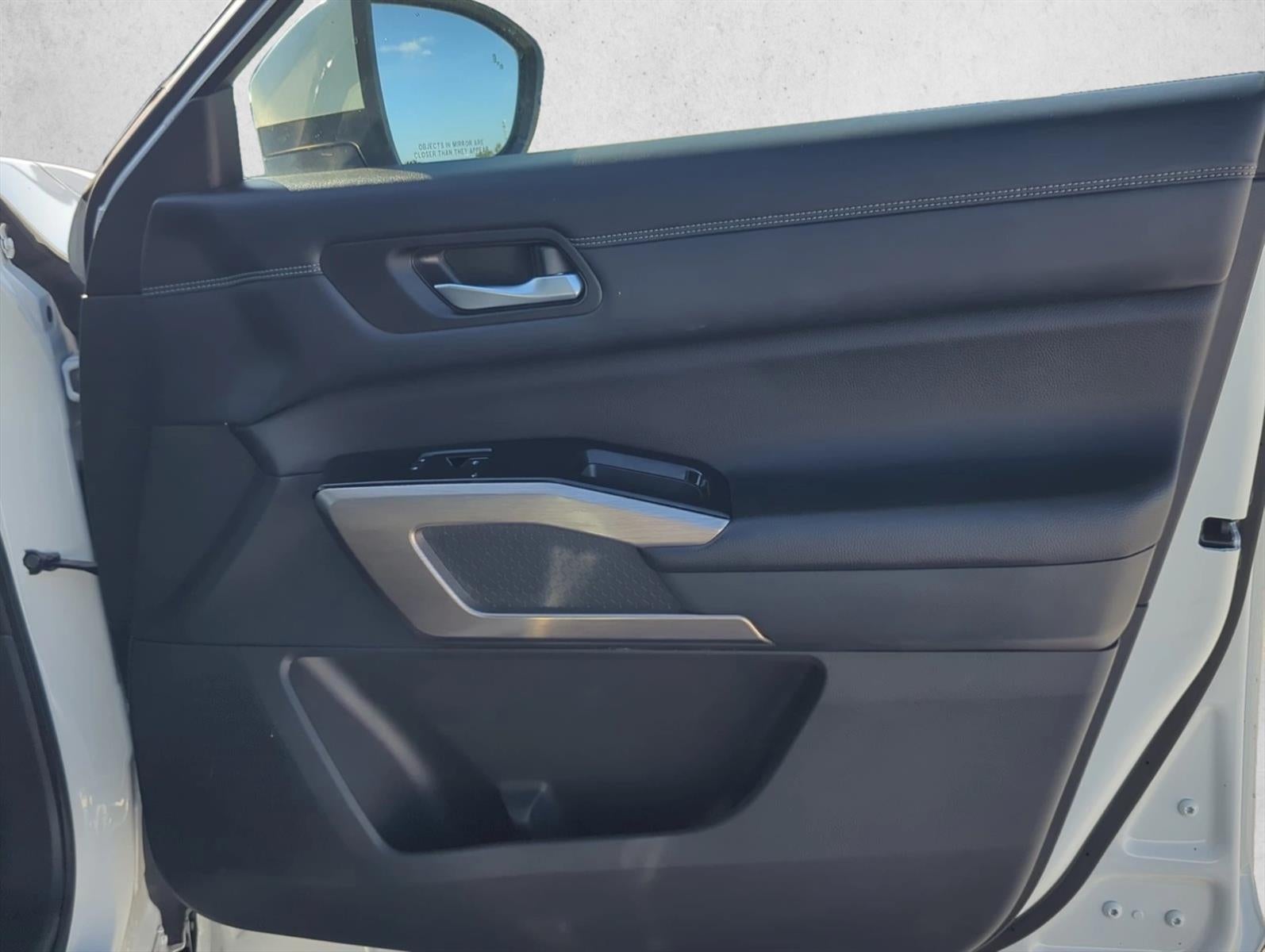 2024 Nissan Pathfinder Platinum 2WD