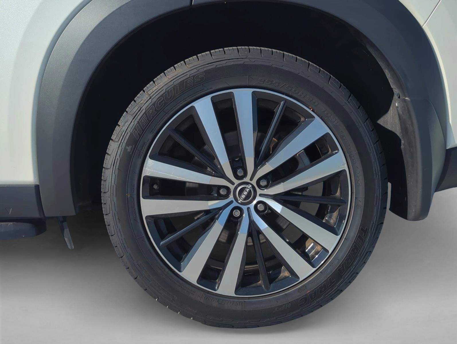 2024 Nissan Pathfinder Platinum 2WD
