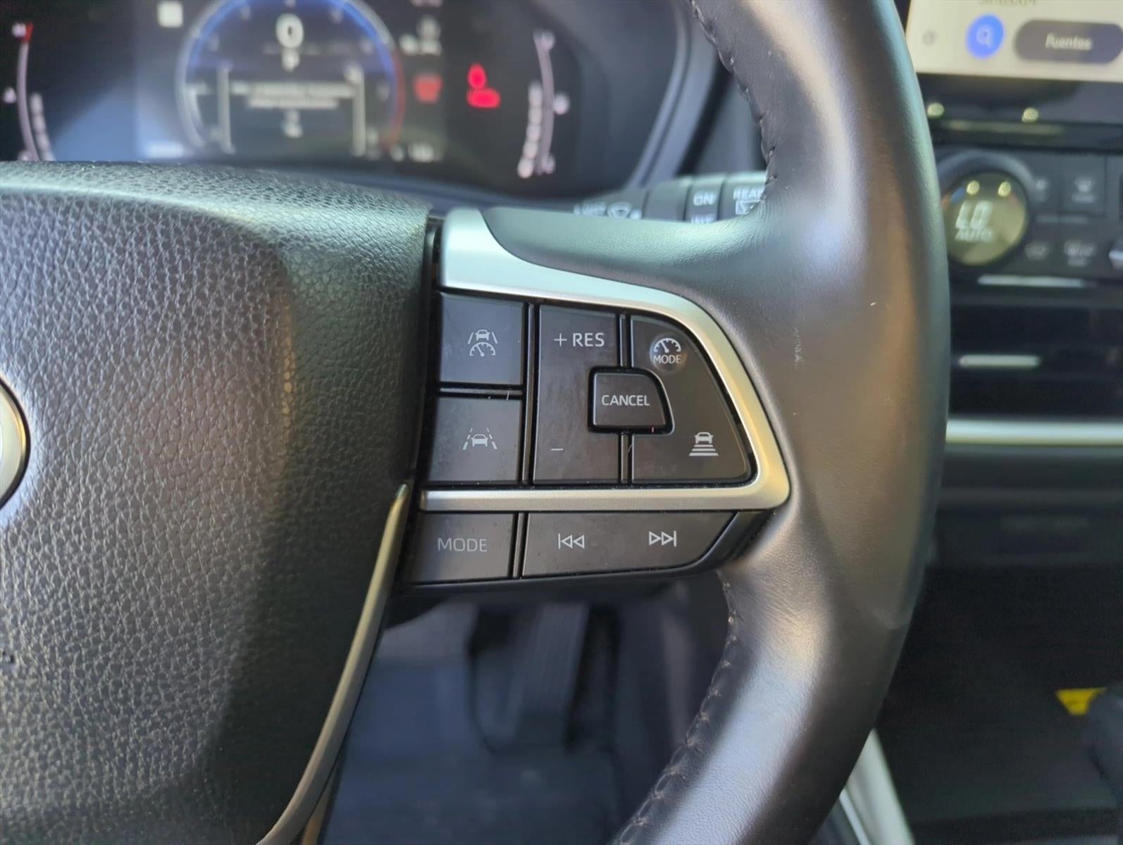2025 Toyota Grand Highlander XLE FWD (Natl)