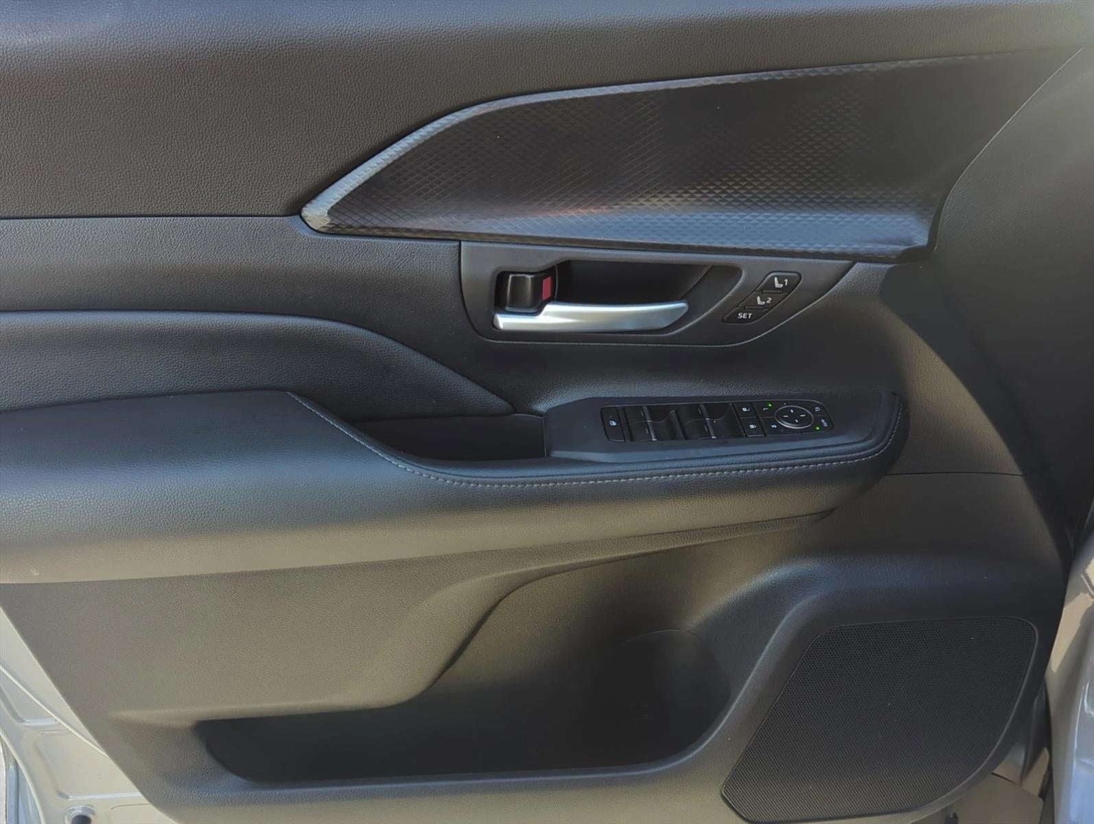 2025 Toyota Grand Highlander Hybrid MAX Platinum AWD (Natl)