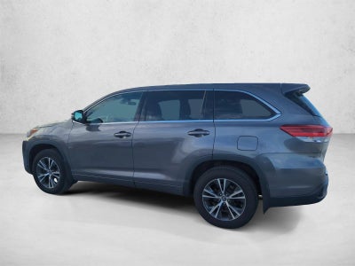 2017 Toyota Highlander LE V6 AWD (Natl)