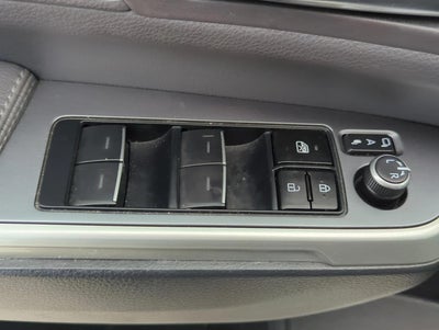 2023 Toyota Sienna XSE 25th Anniversary AWD 7-Passenger (Natl)