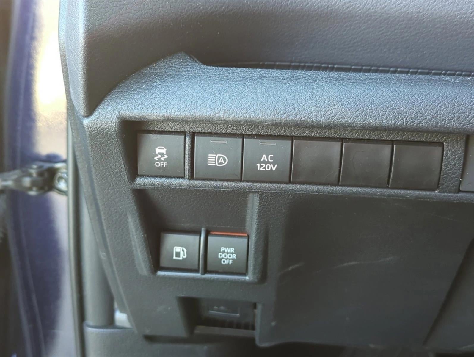 2023 Toyota Sienna XSE FWD 7-Passenger (Natl)