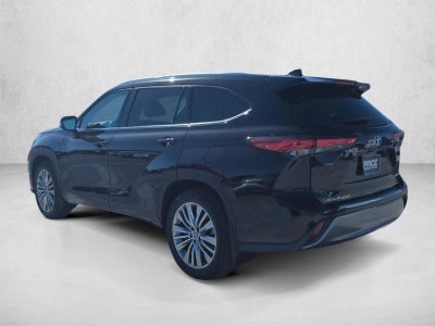 2022 Toyota Highlander Platinum AWD (Natl)