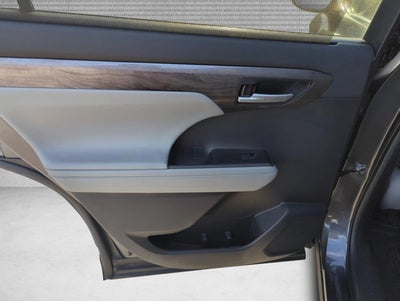 2021 Toyota Highlander Platinum AWD (Natl)