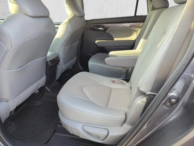 2021 Toyota Highlander Platinum AWD (Natl)