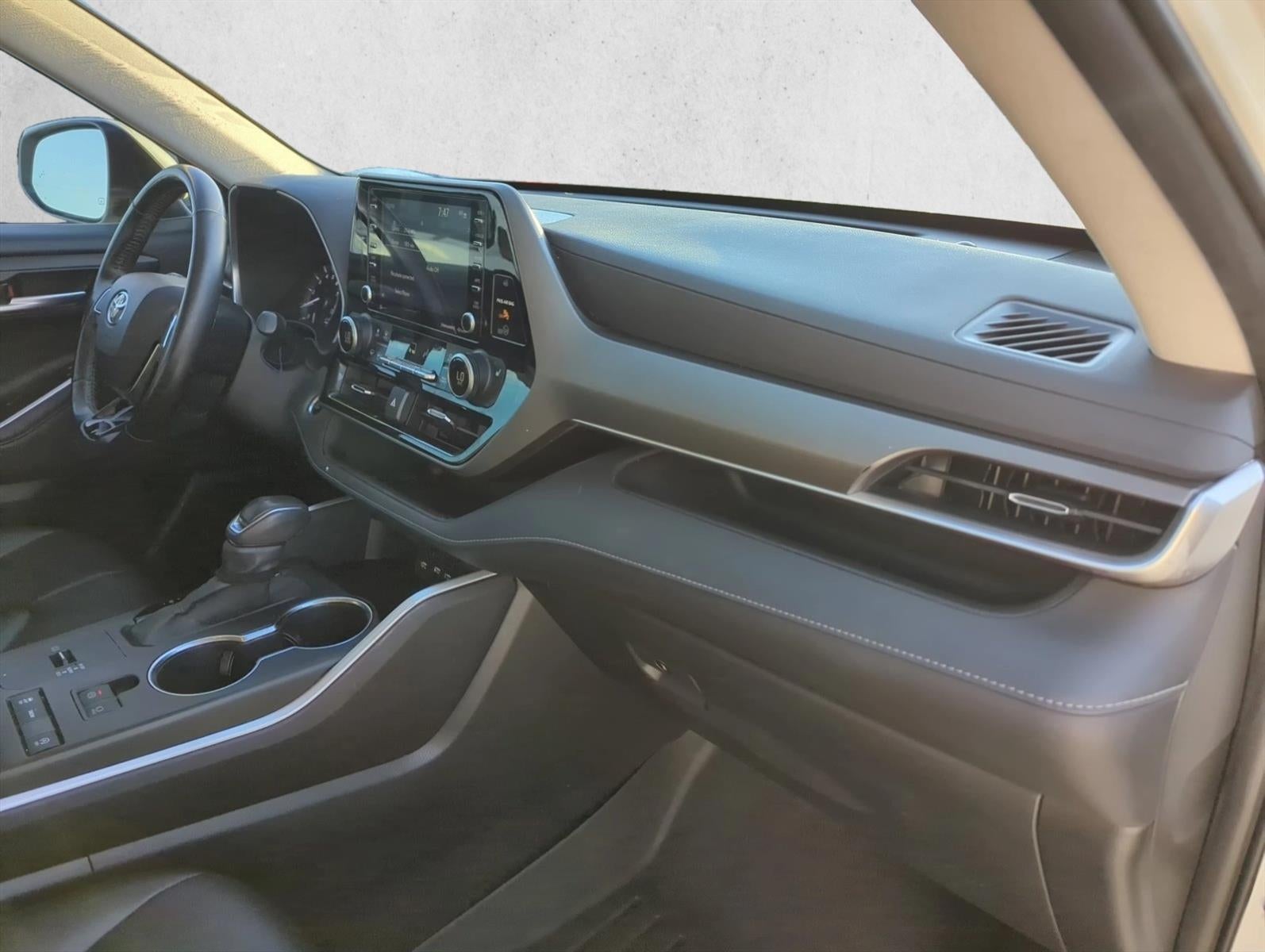 2020 Toyota Highlander XLE FWD (Natl)
