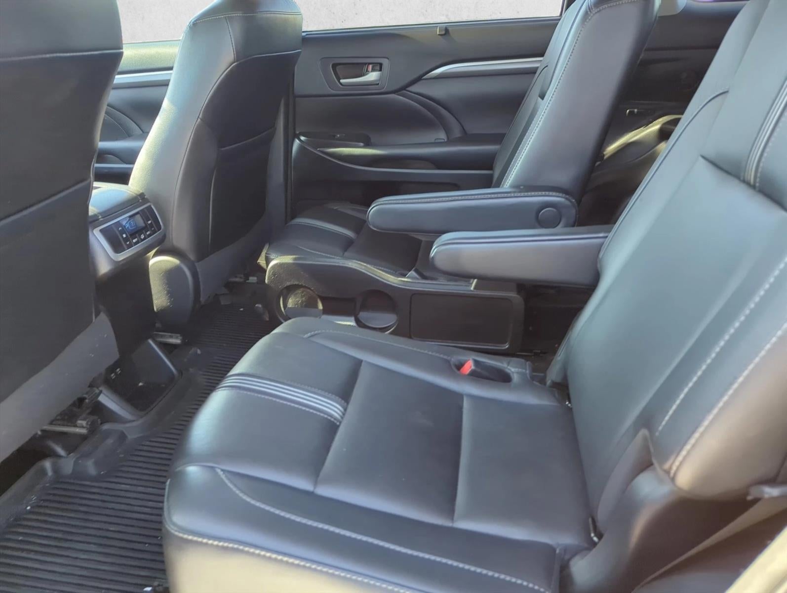 2018 Toyota Highlander SE V6 AWD (Natl)