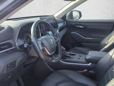 2023 Toyota Highlander XLE FWD (Natl)