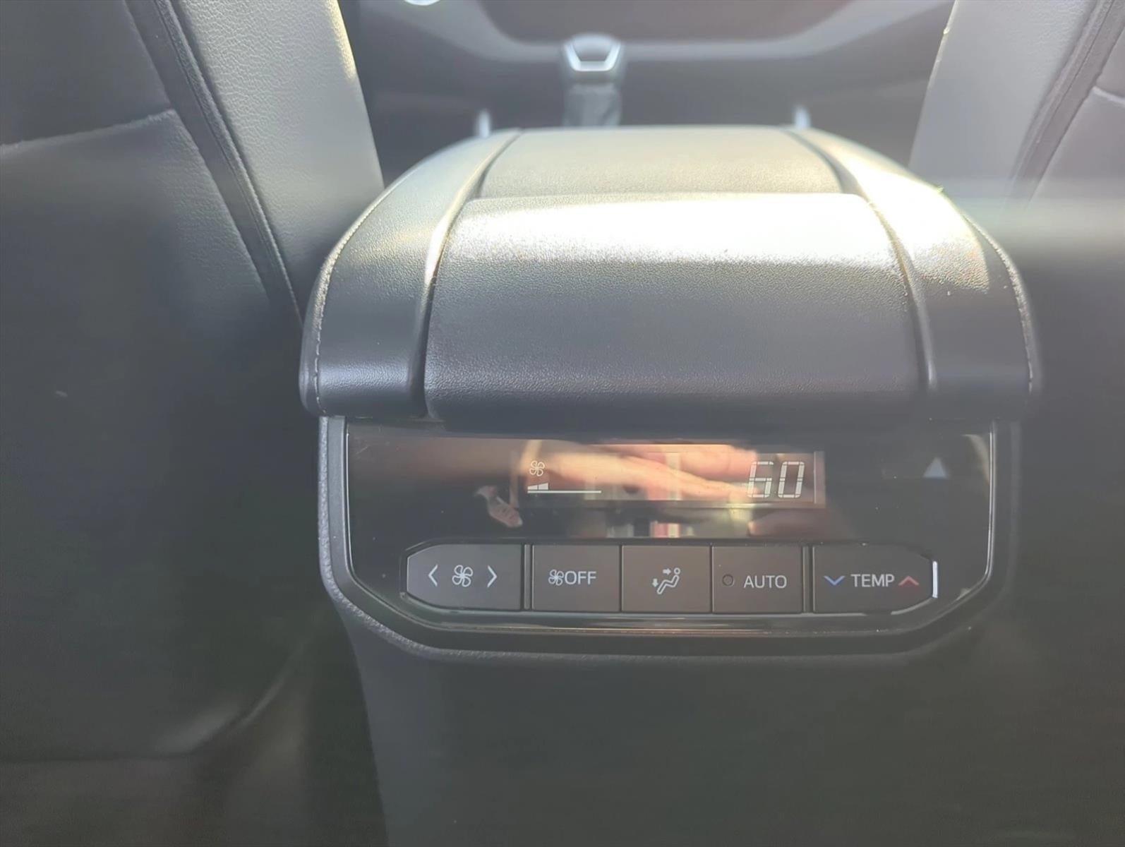 2023 Toyota Highlander XLE FWD (Natl)