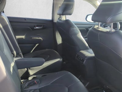 2023 Toyota Highlander XLE FWD (Natl)