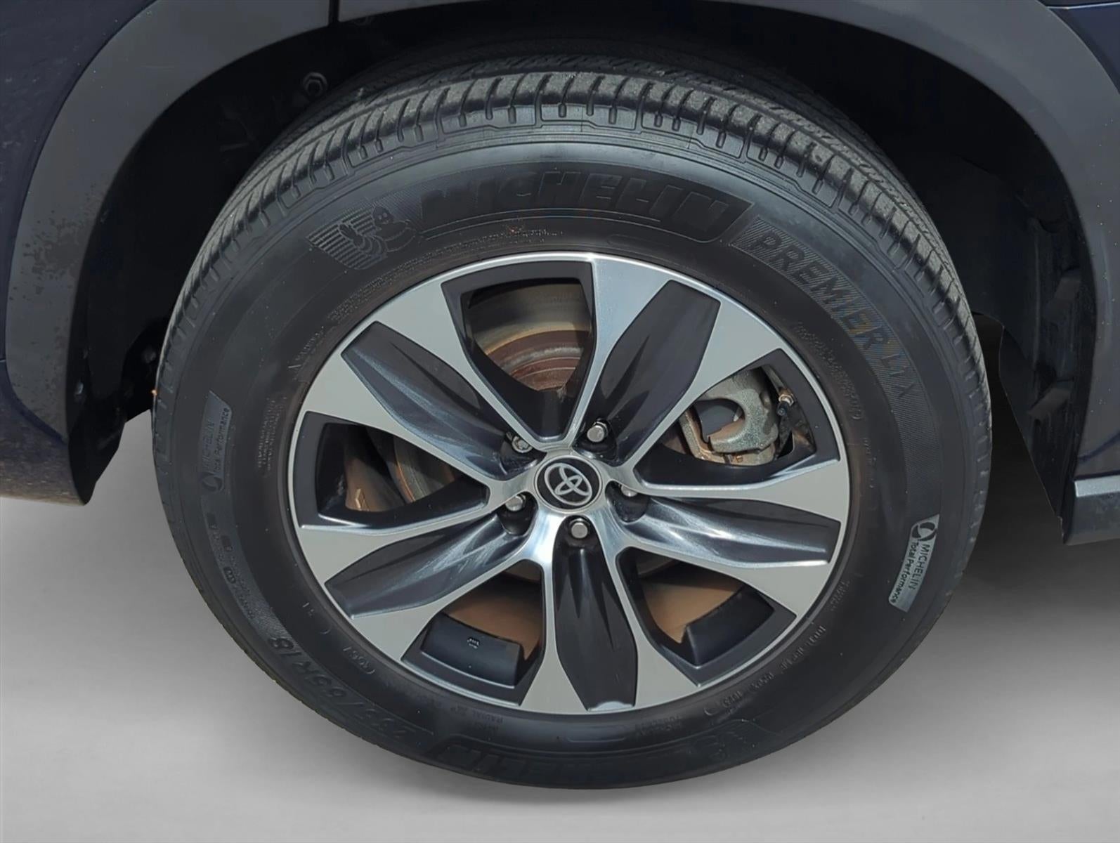 2023 Toyota Highlander XLE FWD (Natl)